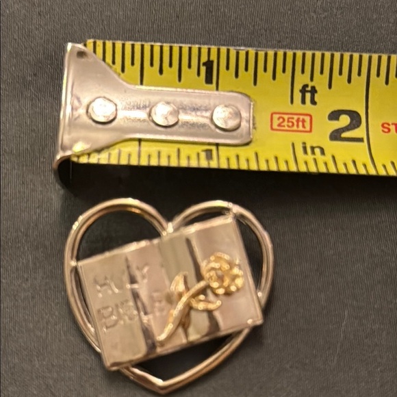 Gold Heart Brooch with Holy Bible Design - Picture 3 of 4